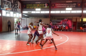 D&#039;Agostinas na Liderança do Provincial Sénior Feminino de Basquetebol